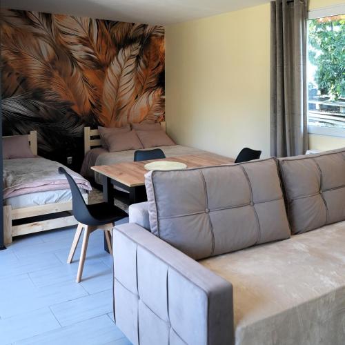 Route 62 Guest House