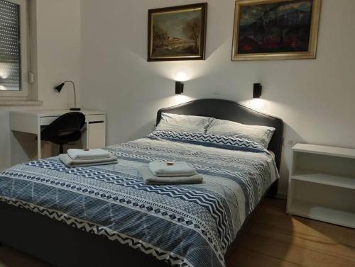 Lovely flat, city center with free parking