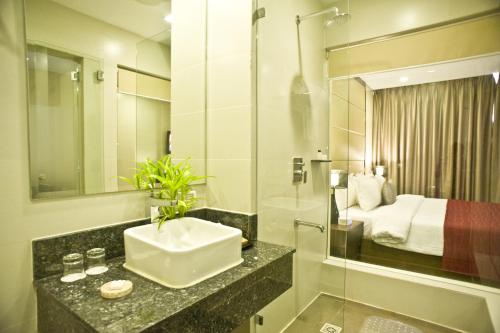 Goldberry Suites And Hotel