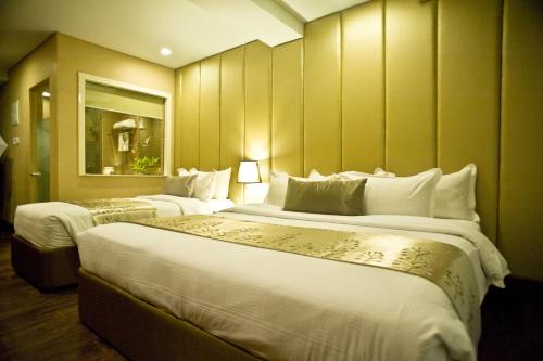 Goldberry Suites And Hotel