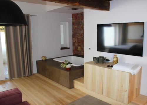 Praia Art Resort