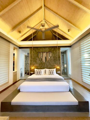 Angkla Beach Club & Boutique Resort