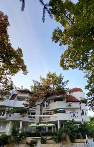 Vida Char Family Hotel