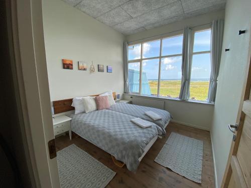 Skaerven Beachfront Condos & Cottage