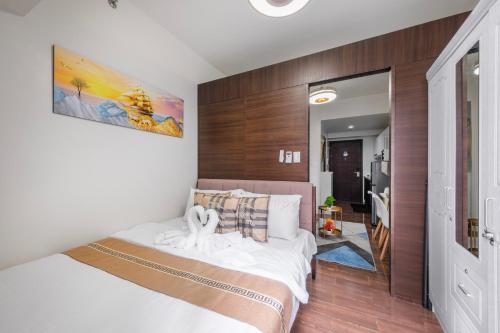 Newly Turned 0ver Cond0- Air Makati 1BR with Balcony