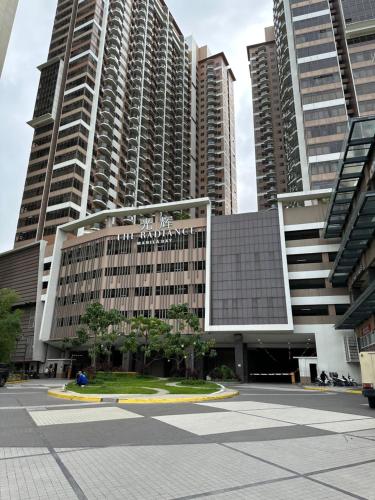 Best Value Q Condo Radiance29S near Airport, Casinos, Star City, MOA, PICC, Harbour Square, Dolomite Beach