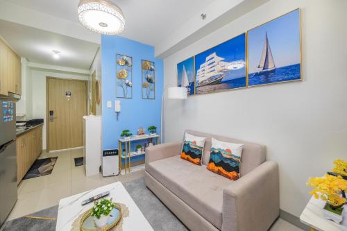 2 Side-by-Side P00L Front Condos, 6 Beds, 2 CR, 2 Kitchen at MOA