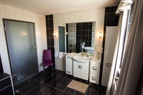 Kiljan Apartments & Rooms