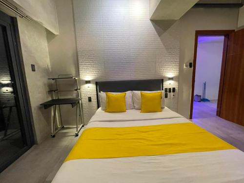 Spacious 1BEDROOM Good for 2pax free stay up to 6pax 22088