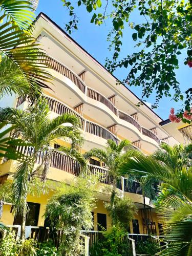 Bamboo Beach Resort & Restaurant