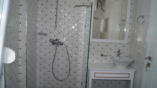 Apartments Flower Residence