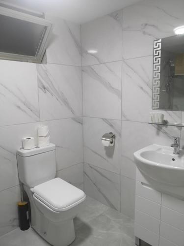 Sun Hall Beach Hotel Apts