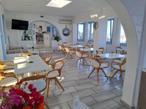 Stratos Apartments & Studios