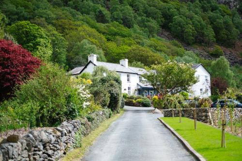 Ty Afon - River House