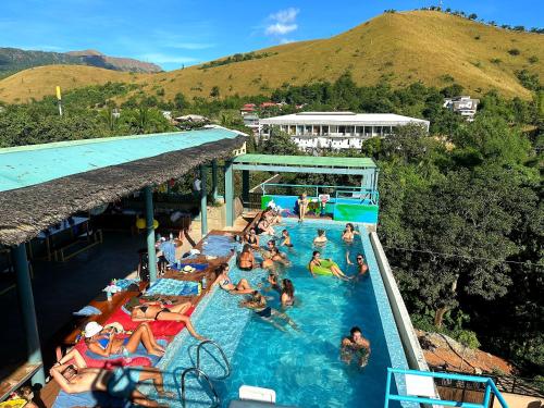 Outpost Hostel - Coron