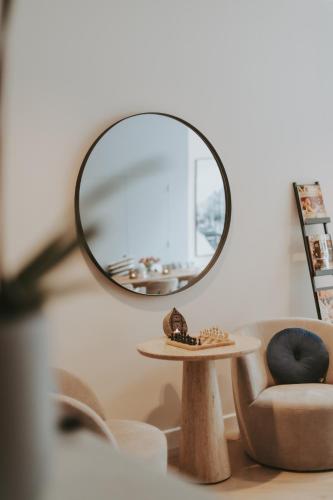 Boutique Hotel First City