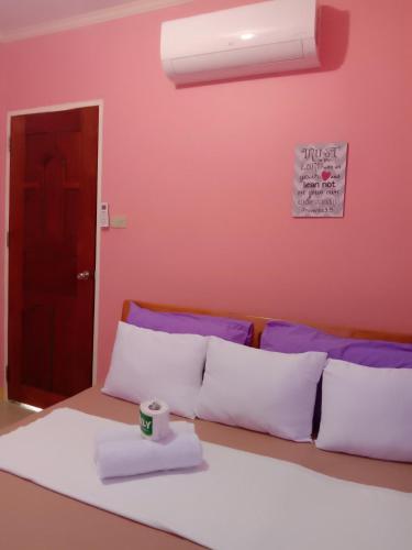 Friz Love Room Rental