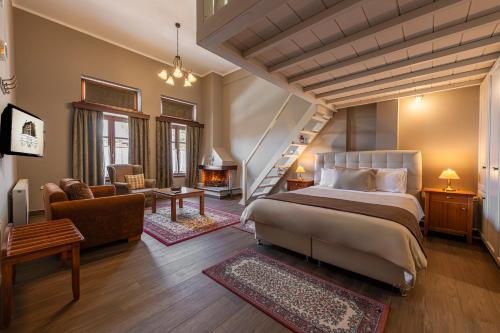Ef Zin Studios & Suites Hotel