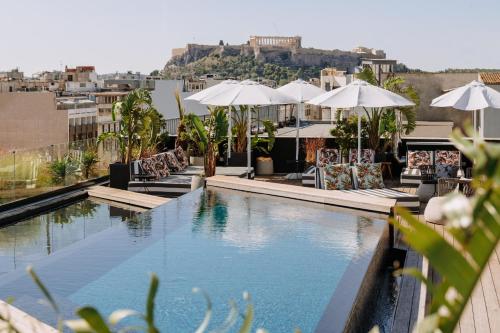 Skylark, Aluma Hotel & Resort