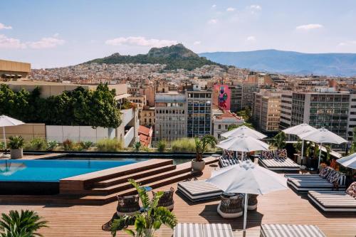 Skylark, Aluma Hotel & Resort