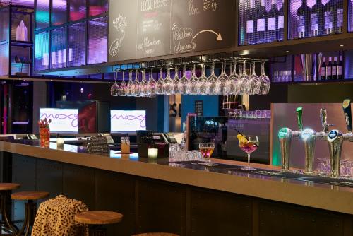 Moxy Amsterdam Schiphol Airport