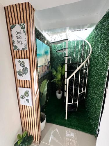 The White Haven In Clark ENTIRE HOUSE