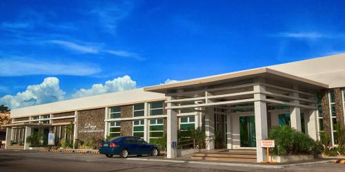 La Piazza Hotel & Convention Center