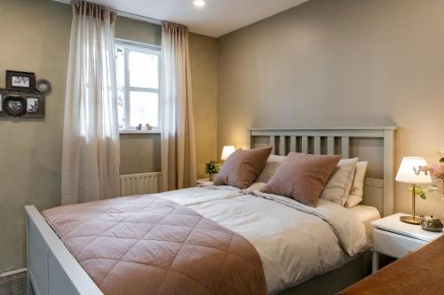 Old Charm Apartment - ケプラヴィーク ダウンタウン（Old Charm Apartment - Keflavík Downtown）