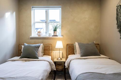Old Charm Apartment - ケプラヴィーク ダウンタウン（Old Charm Apartment - Keflavík Downtown）