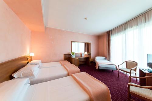 Airport Hotel