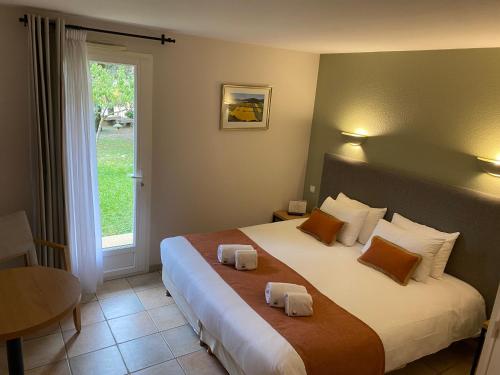 Logis La Bastide De Grignan Hotel & Restaurant La Chênaie