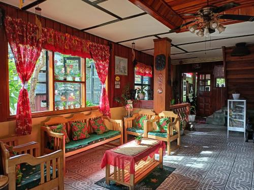 Las Vegas Lodge And Restaurant