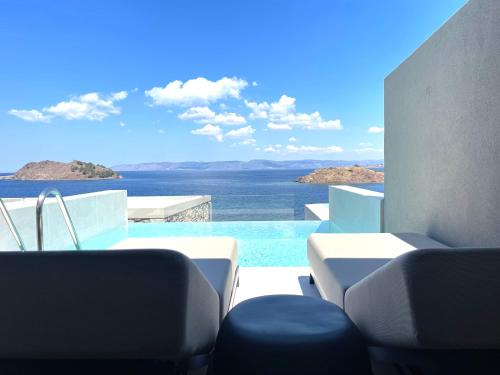 Eleia Seafront Villas