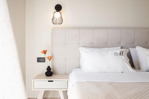 Manthos Beachfront Apartments