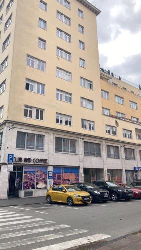 Premium Apt Kosice Center 3 room 150m2 Hlavna ulica