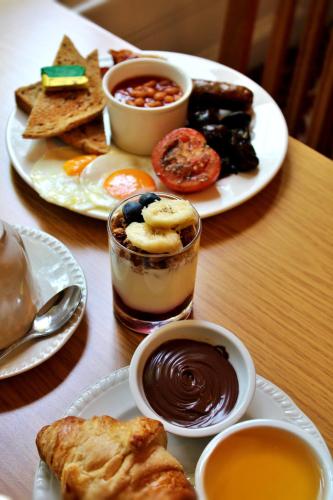 Victoria Square Hotel