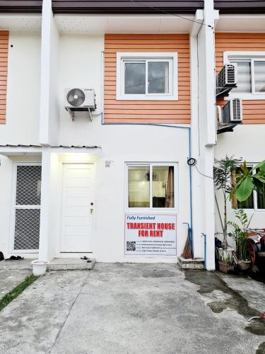 Calapan Transient Maple L82