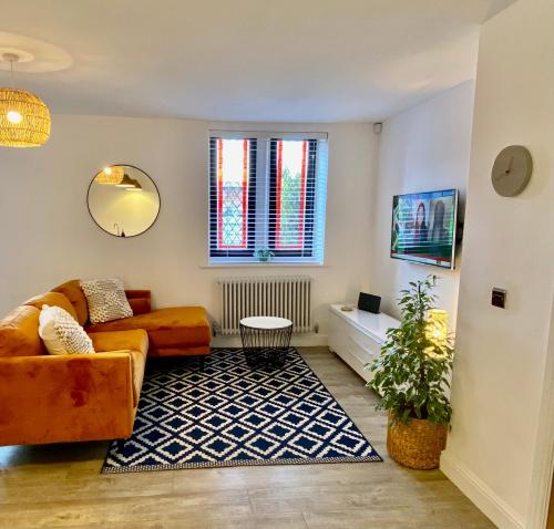 Boutique Chapel Apartment within City Walls