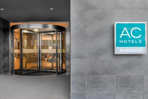 AC Hotel by Marriott Madrid Airport