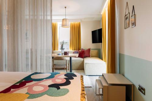 Room2 Belfast Hometel