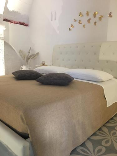 Nenetta Rooms