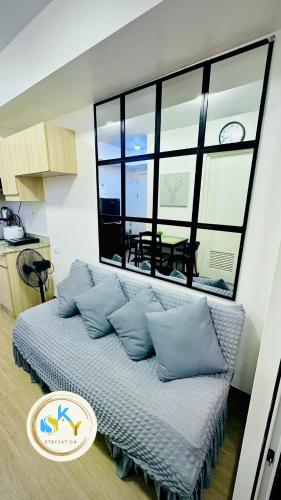 1BR Condo Unit at Celandine Condominium Near Ayala Cloverleaf Mall