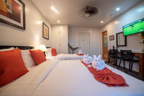 Amboy Hometel by OYO Rooms