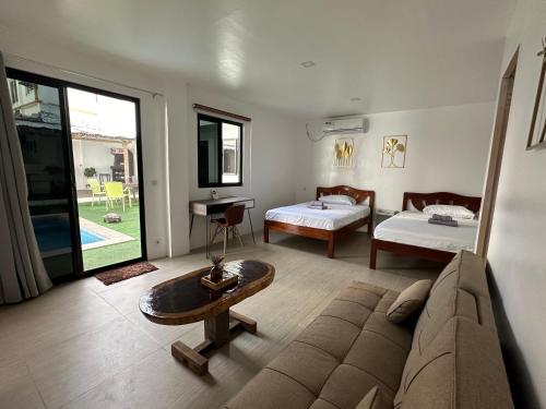 Kasamigos Guesthouse with Fast Internet