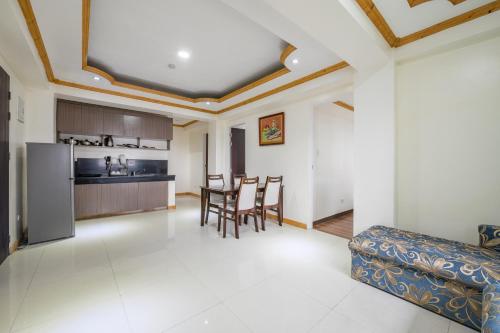 3 Bedroom Unit with Breakfast for 3pax