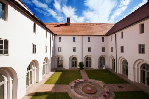 Sopronbánfalvi Kolostor Hotel