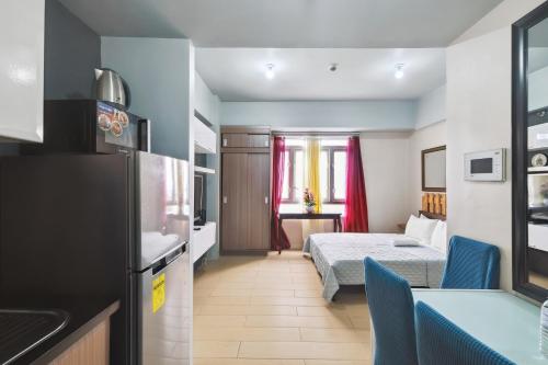 Tess and Tesha Condotel