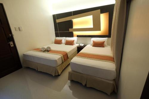 Southpole Central Hotel