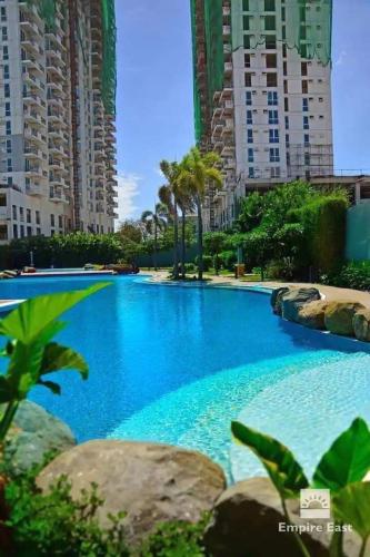 3 Bedrooms Access Penthouse Condo Unit