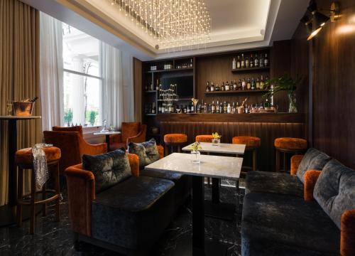 Montcalm Chilworth Townhouse